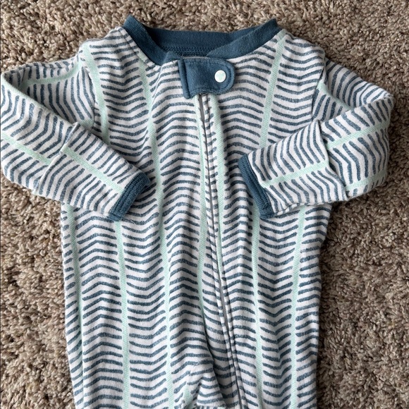 Burt’s Bees sleeper/footie - Picture 2 of 5